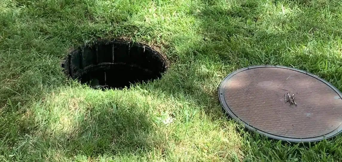 Septic Tank Lid Replacement and Service